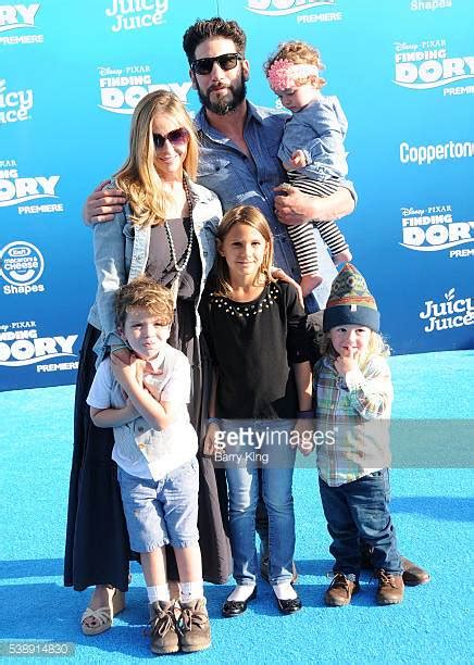 actor-jon-bernthal-and-wife-erin-angle-and-children – Married Biography