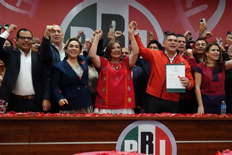 Xóchitl Gálvez Se Registra Ante Pri Como Pre Candidata Presidencial