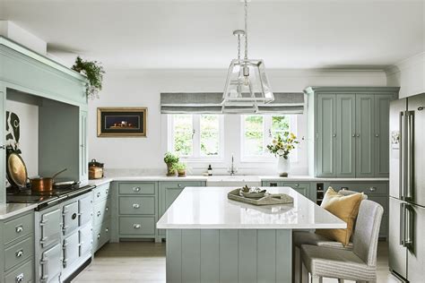 14 Kitchen Window Ideas for the Picture Perfect Space | Homebuilding