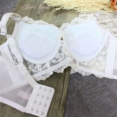 Pin En White Lingerie