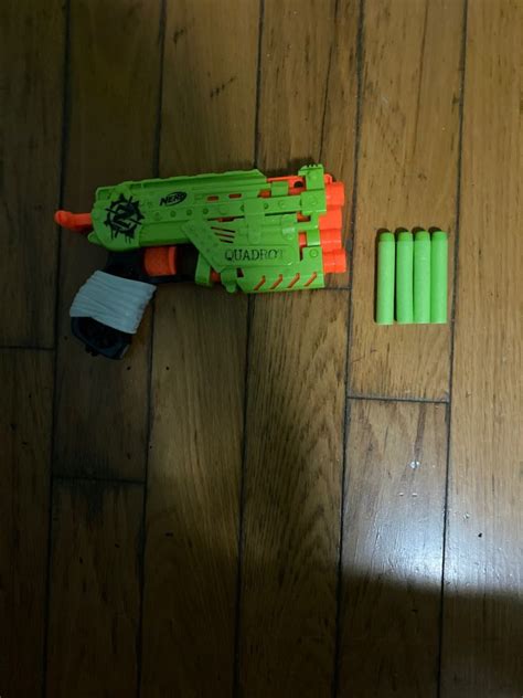 Nerf Zombie Strike Quadrot (Darts included), Hobbies & Toys, Toys ...