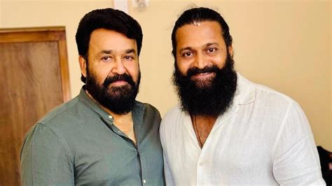 Rishab Shetty Poses With Mohanlal Shares Pic From The Meet