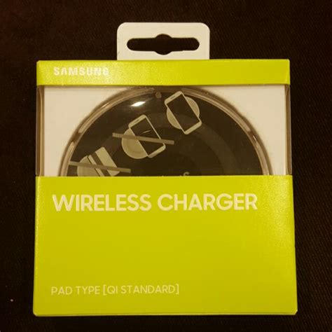 Samsung Wireless Charger, Computers & Tech, Parts & Accessories, Chargers on Carousell