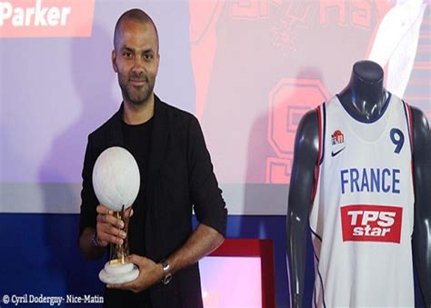 BASKET BALL A Nice Tony PARKER nouvelle Légende du Sport Presse