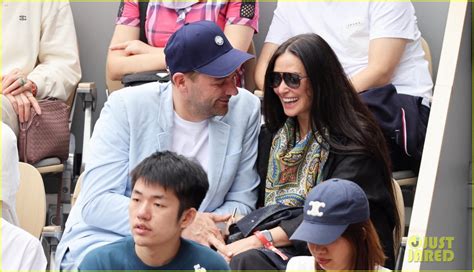 Demi Moore Kisses Chef Daniel Humm At French Open Photo Demi