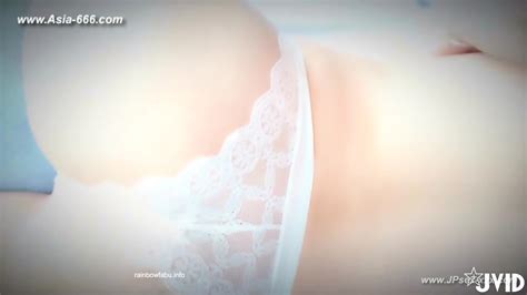 Chinese Model Posing Nude 147