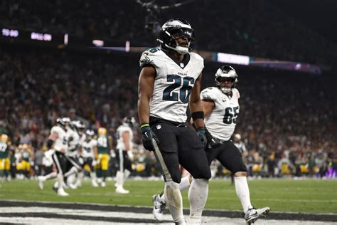 Eagles Vs Packers Score Saquon Barkley S 3 Touchdown Night Powers