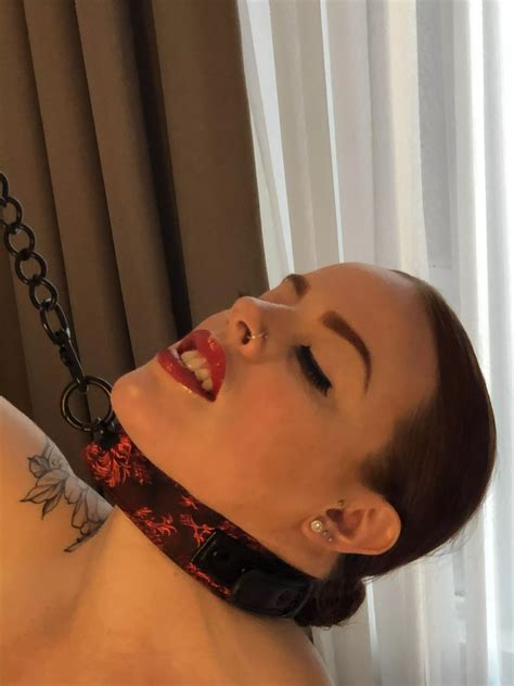 Reds Happy When Shes Back On That Leash Nudes BDSM Smiles NUDE