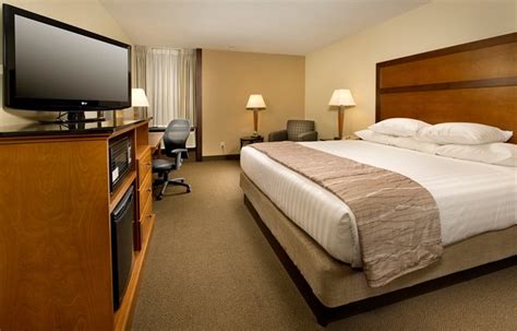 Drury Inn & Suites Springfield, IL - Drury Hotels