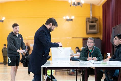 Partido de extrema direita vence eleição para Constituinte no Chile