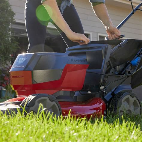 Toro 60v Max 21 In 53 Cm Recycler® Self Propel Wsmartstow® Lawn Mower With 60ah Battery