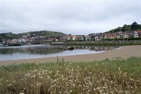 Zumaia Kostaldean Zeru Estaliak Baina Ateri Eitb Eus Flickr