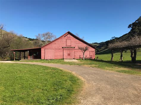 Garin Barn Visitor Center | Natural Atlas
