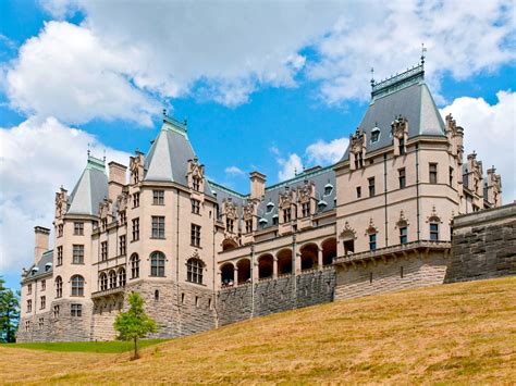 10 of America's Most Beautiful Historic Mansions — Daily Passport