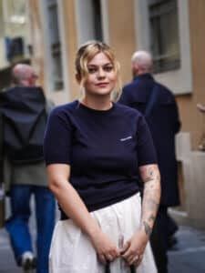 Louane En Vacances Saint Tropez La Chanteuse Se D Voile En Bikini Sur Instagram Les