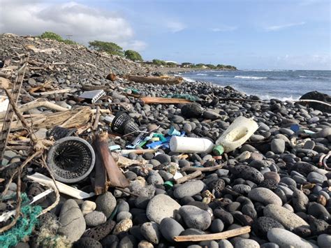 Epa Waters Around Two Hawaii Beaches Impaired By Plastic Pollution