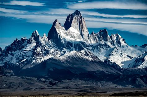 Looking at the beautiful Mount Fitz Roy Patagonia [OC] [2048x1365] IG ...