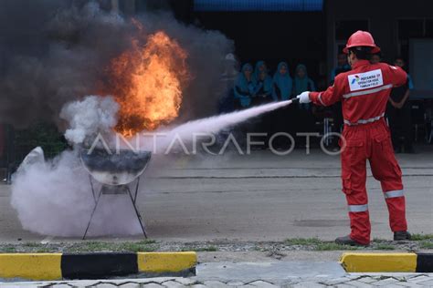 Sosialisasi Penggunaan Apar Antara Foto