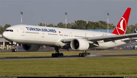 TC LJI Turkish Airlines Boeing 777 3F2ER Photo By Rafal Pruszkowski