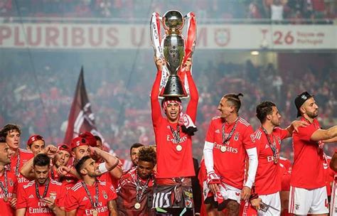 Benfica goleó a Santa Clara y se consagró campeón de la Liga de Portugal