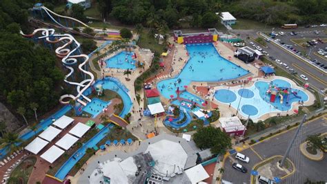 Abre con éxito Las Cascadas Water Park La Isla Oeste