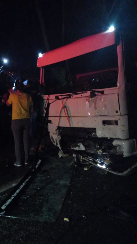 Quatro Pessoas Morrem Ap S Acidente Na Br Na Regi O Central De Mg