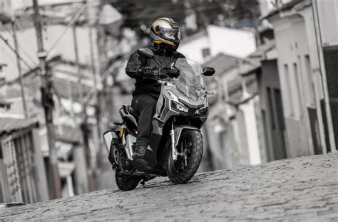 Linha Da Honda Adv Ganha Nova Op O De Cor Prata O Rolo Not Cias