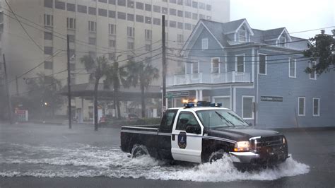 Hurricane Ian Floods Parts of South Carolina’s Coast - The New York Times