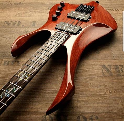 Beautiful Bass Guitars Picture Gallery