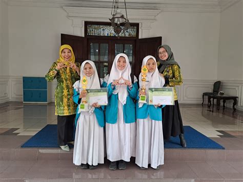 Juara Harapan Lomba Kti Dan Juara Harapan Lomba Cipta Puisi Sma