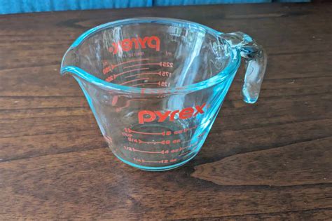 Pyrex Glass Measuring Cups (Tested & Reviewed) | The Kitchn