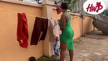 SEXE ANAL ELLE SE FAIT BAISER LE TROU DU CUL DANS UN TERRAIN PUBLIC VERSION COMPLÈTE