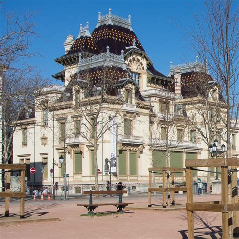 Le monument aux frères Lumière Sandrillon In Lyon