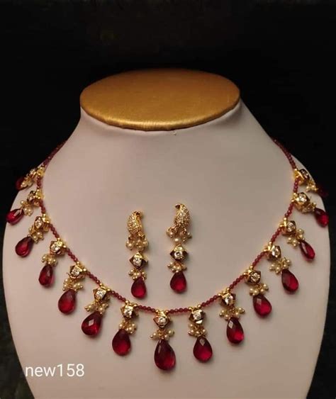 Pin By Anusha On Beads Jewelry Pearl Necklace Designs Gold Jewellery