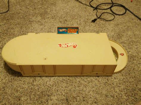 Vintage Mattel Hot Wheels City Service Center Sto Go Play Set