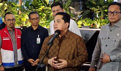 Erick Thohir Pastikan Tarif Pesawat Turun Jelang Perayaan Nataru