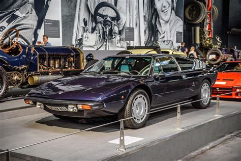 SINSHEIM GERMANY MAI 2022 Violet Purple Lamborghini Urraco P300