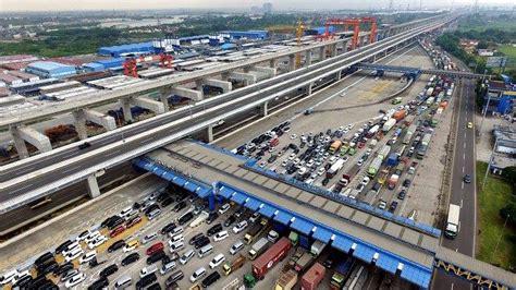 Tol Jakarta Cikampek Macet Parah Polda Metro Jaya Bantah Tutup Total