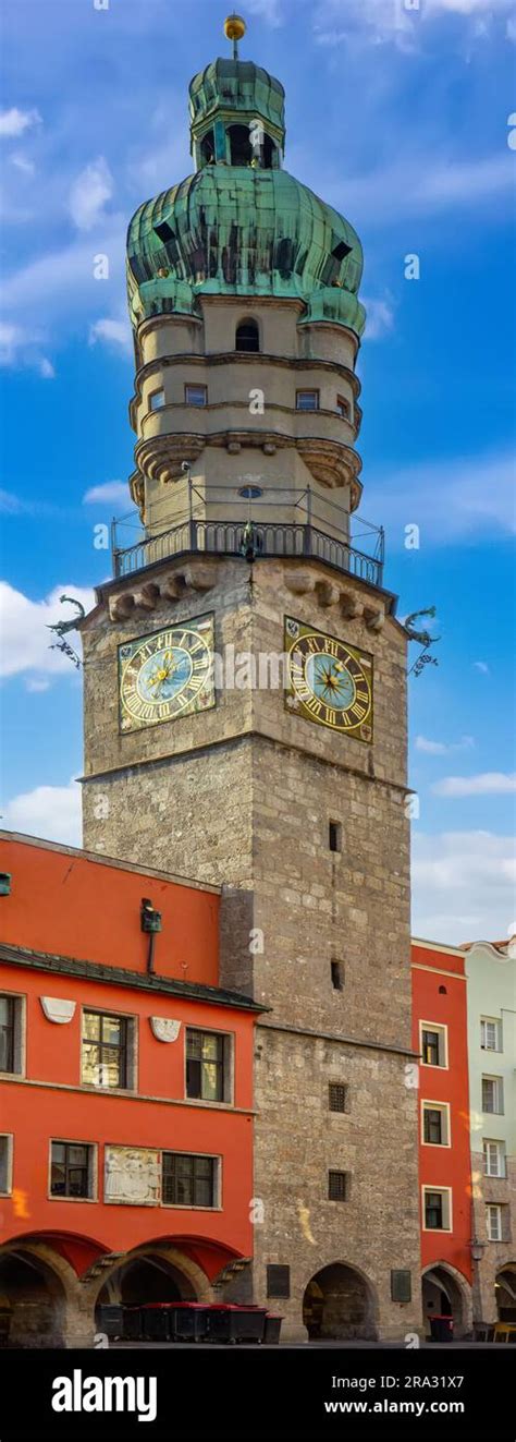 Clock town innsbruck Fotos und Bildmaterial in hoher Auflösung Alamy