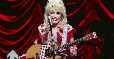 Dolly Parton Announces Fashion Book ‘behind The Seams Flipboard