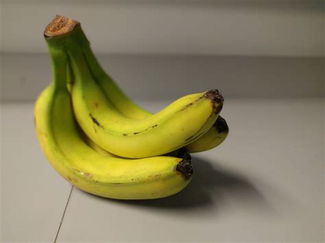 Family temporarily flees home after deadly spiders explode from banana