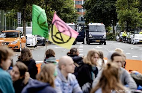 Volkskrant Bij Protest Opgepakte Journalist Weer Vrij