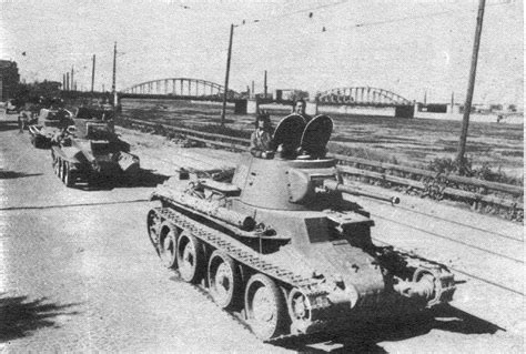 Броня была крепка и танки - быстры