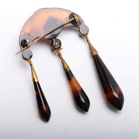 Victorian Tortoiseshell Brooch With Dangling Tear Drops Ebth