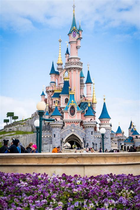 Disneyland Paris Castle 2024 Guide: History, Architecture & Fun Facts!