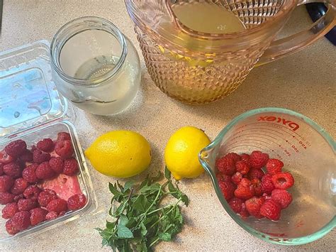 Sparkling Raspberry Mint Lemonade Country At Heart Recipes