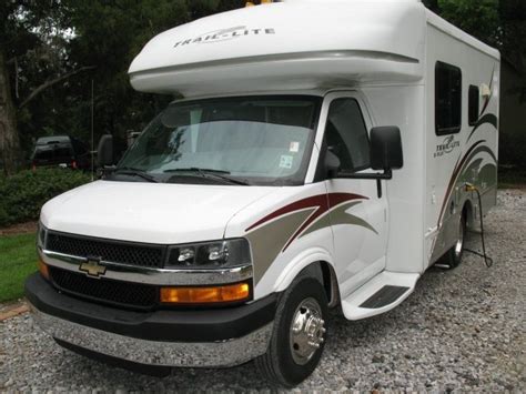 USED 2006 R VISION TRAIL LITE 22 Overview Berryland Campers