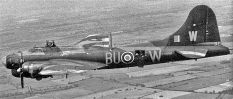 An Raf 214 Squadron B 17 In Night Bomber Camouflage Part Of 100 Group