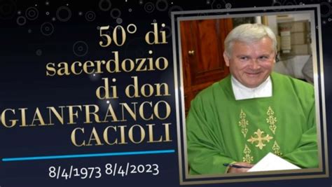 Cerimonia Con Cardinale Bassetti Celebra I Anni Di Sacerdozio Di