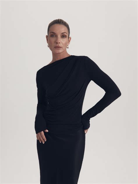 Купить лонгслив NAKED черный за 11900 рублей онлайн в магазине Autentiments